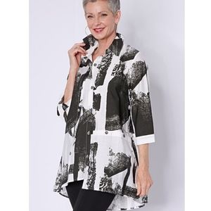 Nwt RED CORAL graphic print collar top